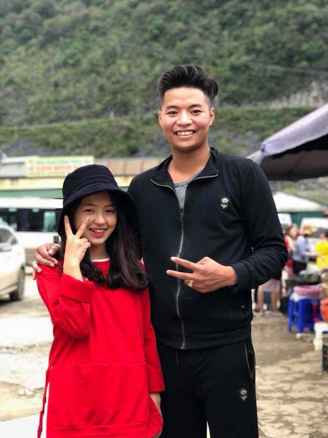 Em gái bán lê ở Hà Giang bất ngờ nổi tiếng mạng xã hội, phượt thủ nào đi ngang cũng muốn chụp ảnh chung-5