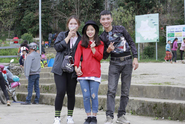 Em gái bán lê ở Hà Giang bất ngờ nổi tiếng mạng xã hội, phượt thủ nào đi ngang cũng muốn chụp ảnh chung-7