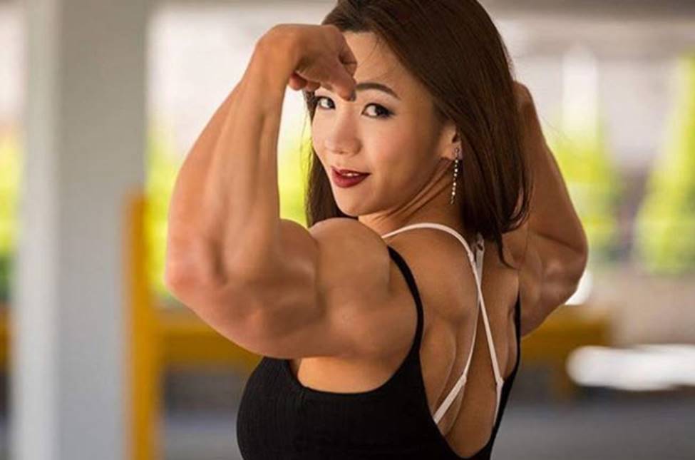 3 cô gái Hàn mặt xinh như mộng nhưng cơ bắp khiến đàn ông khiếp sợ-14
