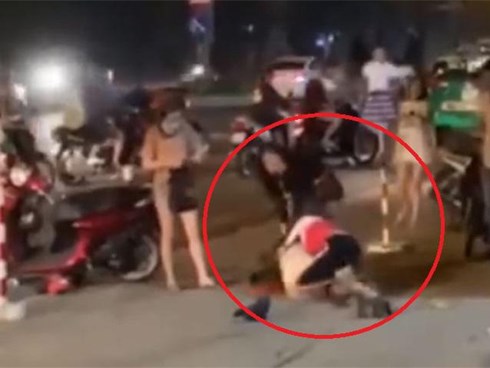 Bi hài những vụ đánh ghen đình đám: Cuộc chiến 