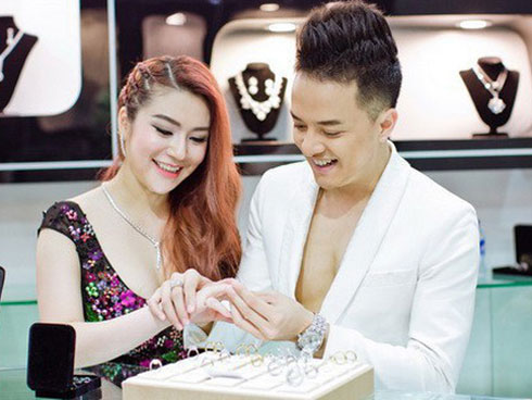 Cuộc sống giàu có trong 2 căn biệt thự xa hoa, riêng hồ cá đã hơn 1 tỷ của Cao Thái Sơn-12