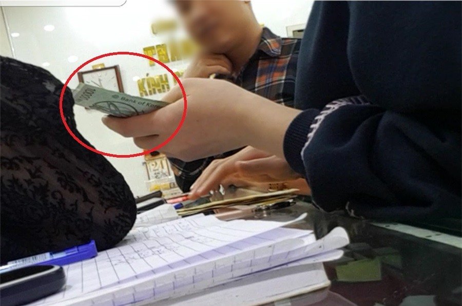 Chợ ngoại tệ chui lớn nhất Hà Nội vẫn tấp nập-2