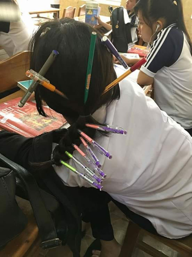 Trào lưu Quý phi bút bi xâm chiếm trường học, bạn đã thử chưa?-9