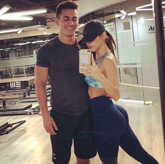 Bị tố đào mỏ, nữ MC dự báo thời tiết quyến rũ nhất thế giới phản pháo-1