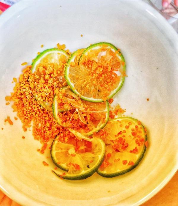 Khoe món ăn độc giữa đêm khuya, chàng trai khiến dân mạng phản đối vì ướt bàn phím-8