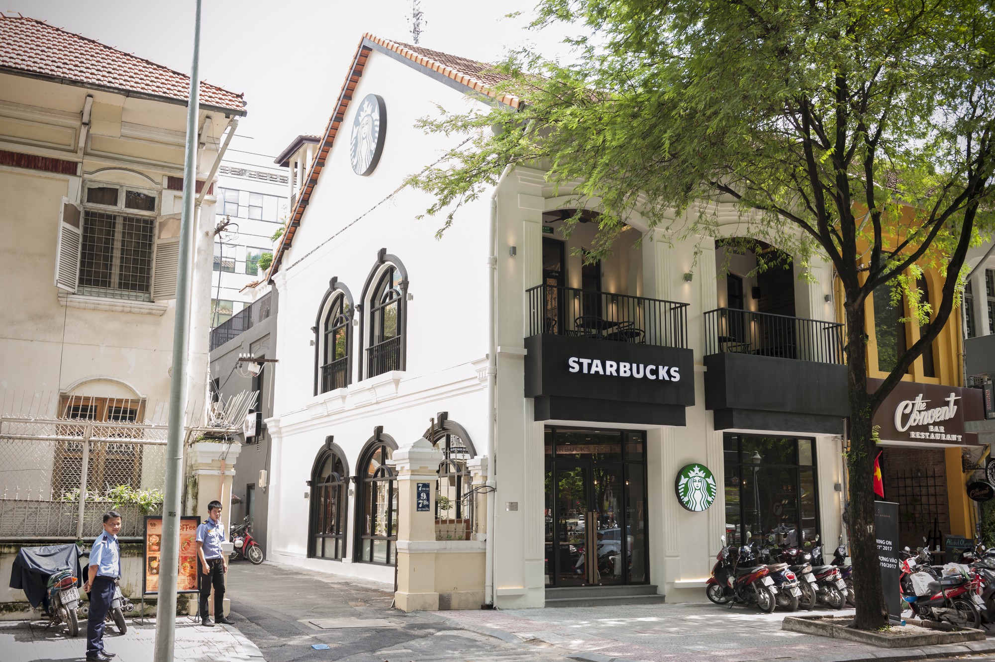 Khách mất Macbook gần 40 triệu tại cửa hàng Starbucks ở Sài Gòn, Giám đốc truyền thông lên tiếng: Chúng tôi không cố tình bao che kẻ trộm-1