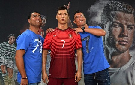 Dính nghi án hiếp dâm, C.Ronaldo vẫn được tôn vinh tại quê nhà-3
