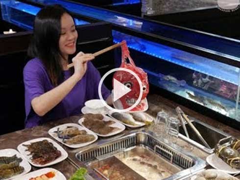 Nhà hàng lẩu đặc biệt trong lễ Haloween không dành cho những người yếu tim