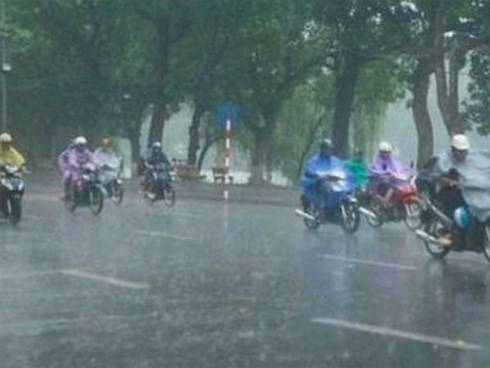 Dự báo thời tiết 26/10: Không khí lạnh tràn về, Hà Nội mưa rào và dông