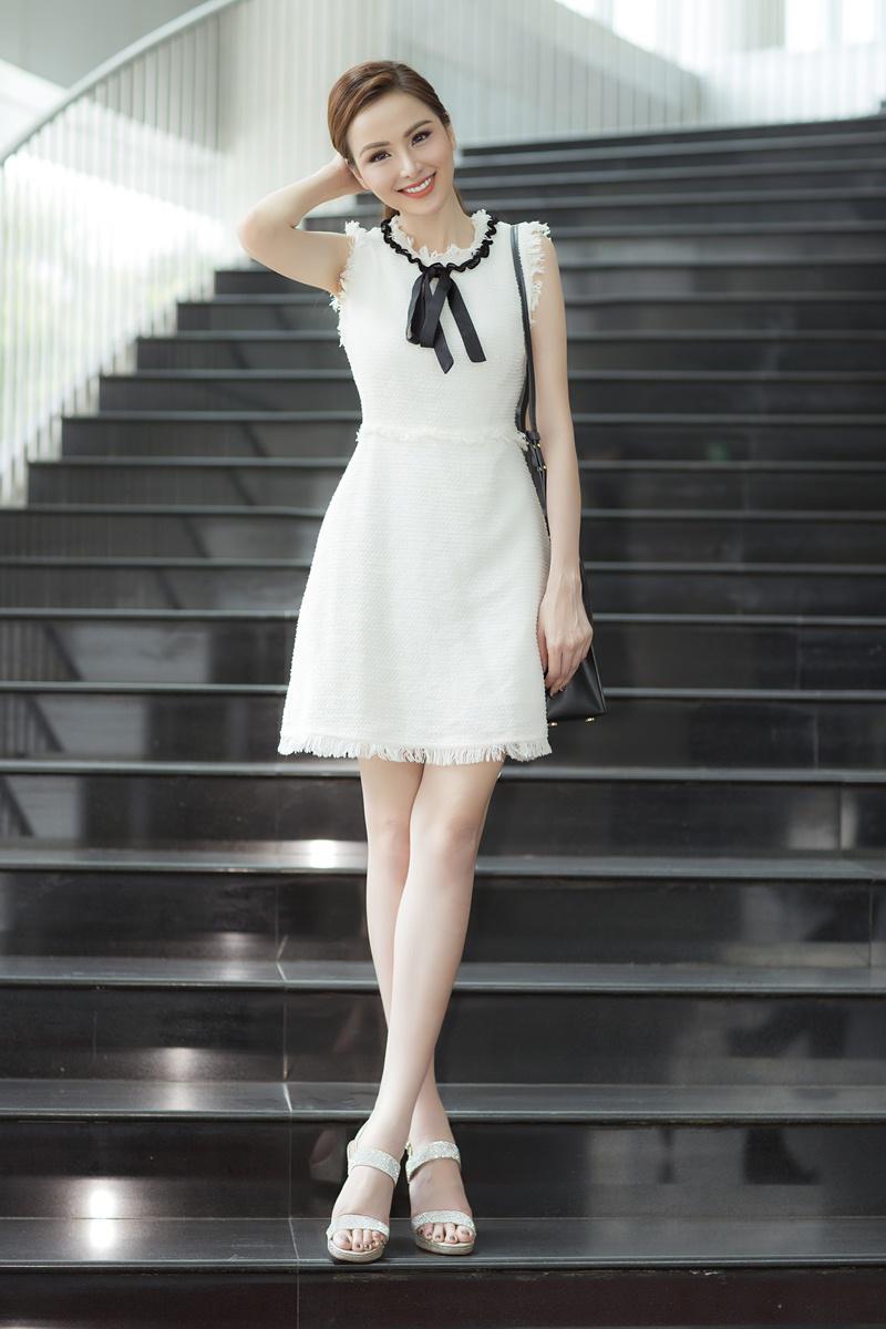 Xuất hiện lạ hoắc thế này, bạn có nhận ra đây là Hoa hậu nổi tiếng nào của showbiz Việt?-7