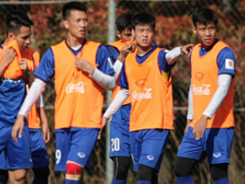 ĐTVN dự AFF Cup: Thầy Park giữ 8 ngôi sao CLB Hà Nội, loại 7 cầu thủ này?-4
