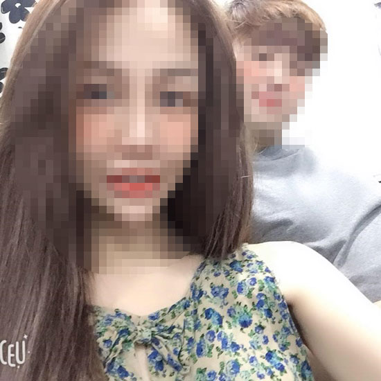 Danh tính cô gái hot nhất mạng xã hội hôm qua với loạt ảnh cởi sạch trên bãi biển-3