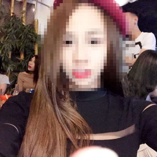 Danh tính cô gái hot nhất mạng xã hội hôm qua với loạt ảnh cởi sạch trên bãi biển-4