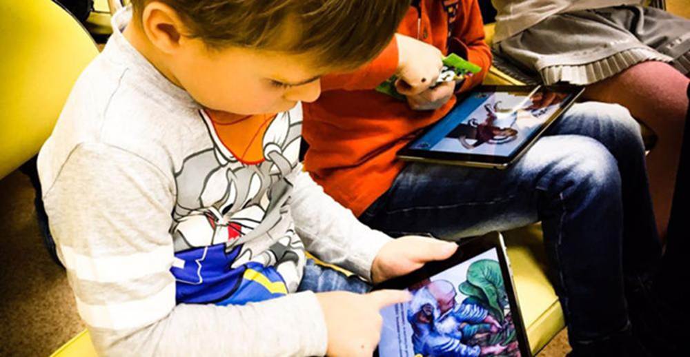 Trẻ tiếp xúc điện thoại, iPad sớm sẽ ảnh hưởng khả năng ngôn ngữ-1