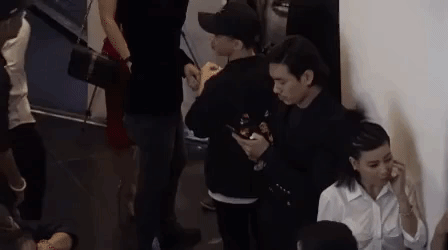 Kiều Minh Tuấn và Cát Phượng rạng rỡ đi dự sự kiện nhưng lại cố tình giữ khoảng cách với nhau-2