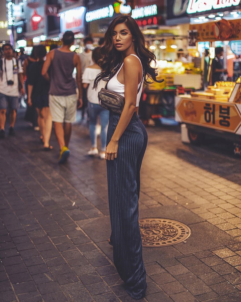 Diva Hồng Nhung U50 vẫn diện bikini khoe dáng nuột nà - Hà Tăng mang giầy há mõm mà sao thần thái đến thế-5