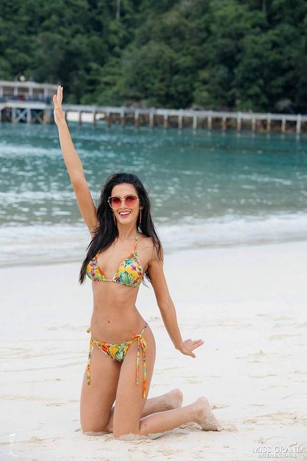 Nhan sắc đời thường của người đẹp Paraguay đăng quang Miss Grand 2018-10