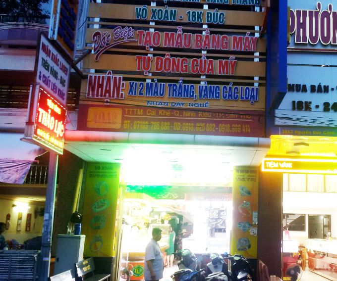 Nhiều bất thường trong vụ đổi 100USD, bị xử phạt 90 triệu đồng-1