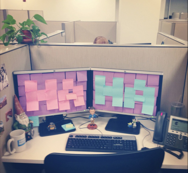 Dân công sở đôi lúc cũng vui nhộn để quên đi mệt mỏi-2