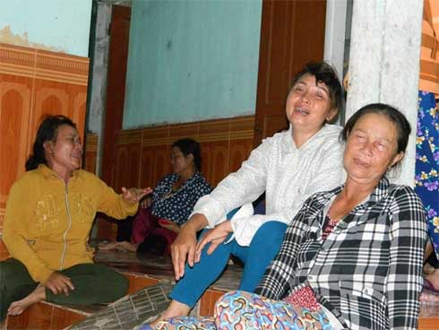 Vụ 4 người bị điện 35 kV giật tử vong: Xóm nghèo tang thương-3