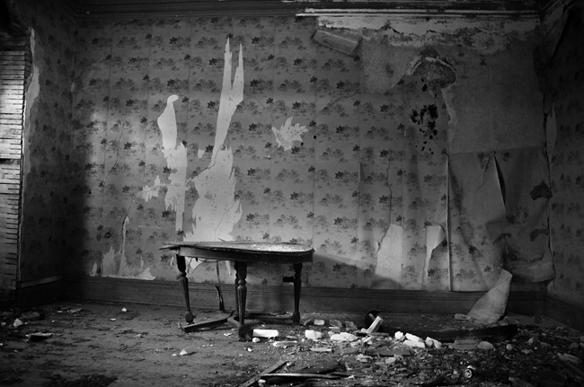 Đột nhập những ngôi nhà ma ám đáng sợ nhất không ai dám ở-14