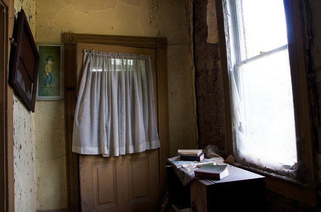 Đột nhập những ngôi nhà ma ám đáng sợ nhất không ai dám ở-22