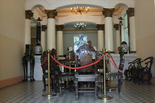 Dàn nội thất trong nhà Công tử Bạc Liêu đắt tiền cỡ nào?-1