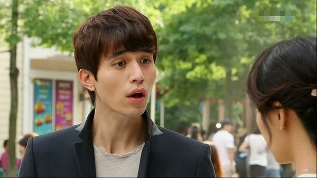 Em chồng thường xuyên đưa người yêu trơ hết mức về bắt chị dâu phục vụ, nàng dâu quyết định 1 lần trị thẳng tay-1