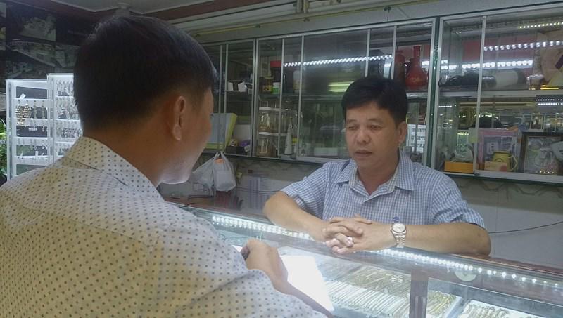 Chủ tiệm vàng nói gì về việc bị sung công 20 viên kim cương-1