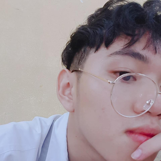 Nam sinh Sài Gòn bắn” rap cực chất trên lớp, nghe kỹ hoá ra lyrics” chính là bài thơ Sóng của Xuân Quỳnh-1