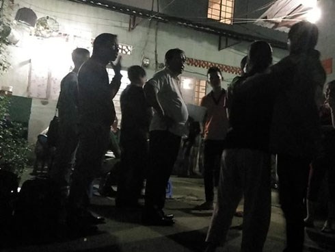 TP. HCM: Phát hiện người phụ nữ chết úp mặt, nghi bị người tình siết cổ trong nhà vệ sinh