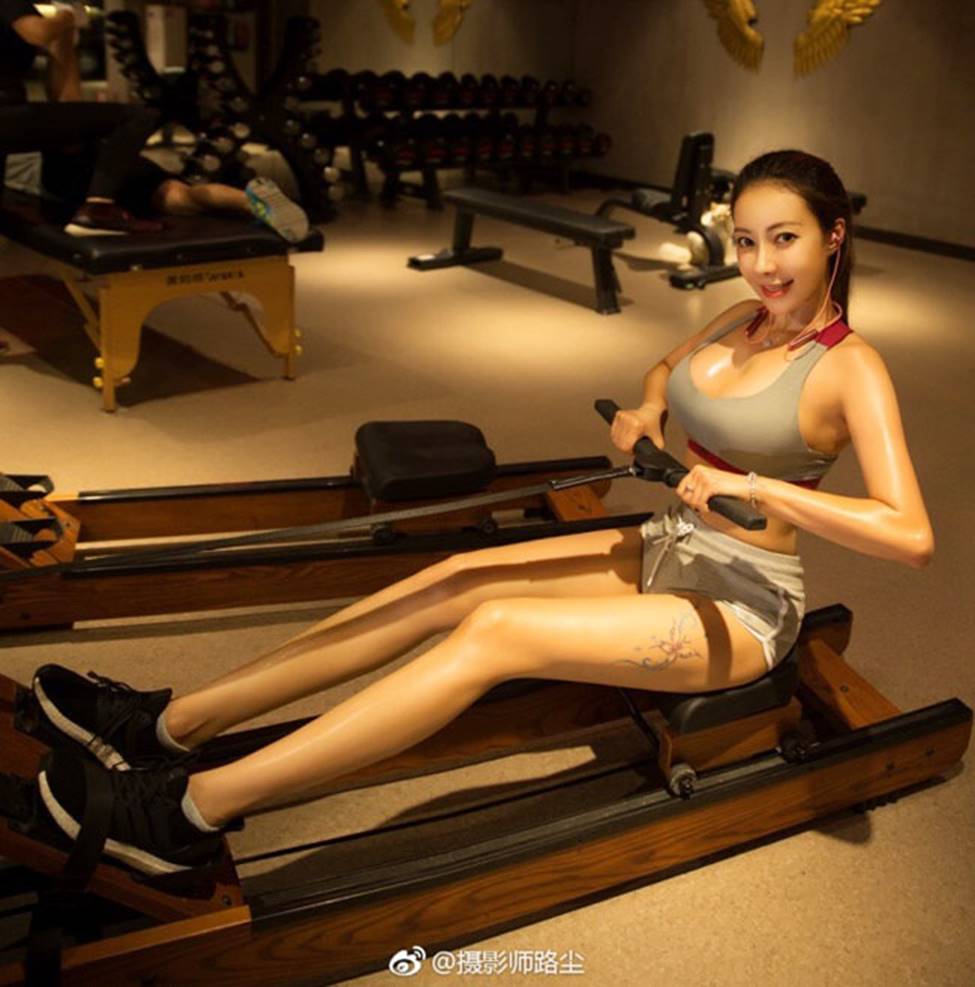 Nữ hoàng đồ lót Trung Quốc nghiện gym khiến Beckham chú ý-9