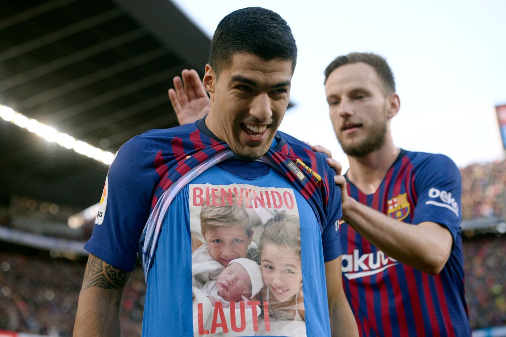Bạn tri kỷ của Messi ghi 3 bàn, Real Madrid thảm bại nhục nhã 1-5 trước Barca ở trận Siêu kinh điển-9