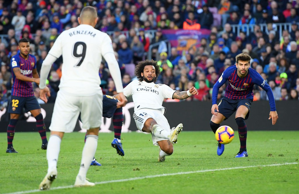 Bạn tri kỷ của Messi ghi 3 bàn, Real Madrid thảm bại nhục nhã 1-5 trước Barca ở trận Siêu kinh điển-12