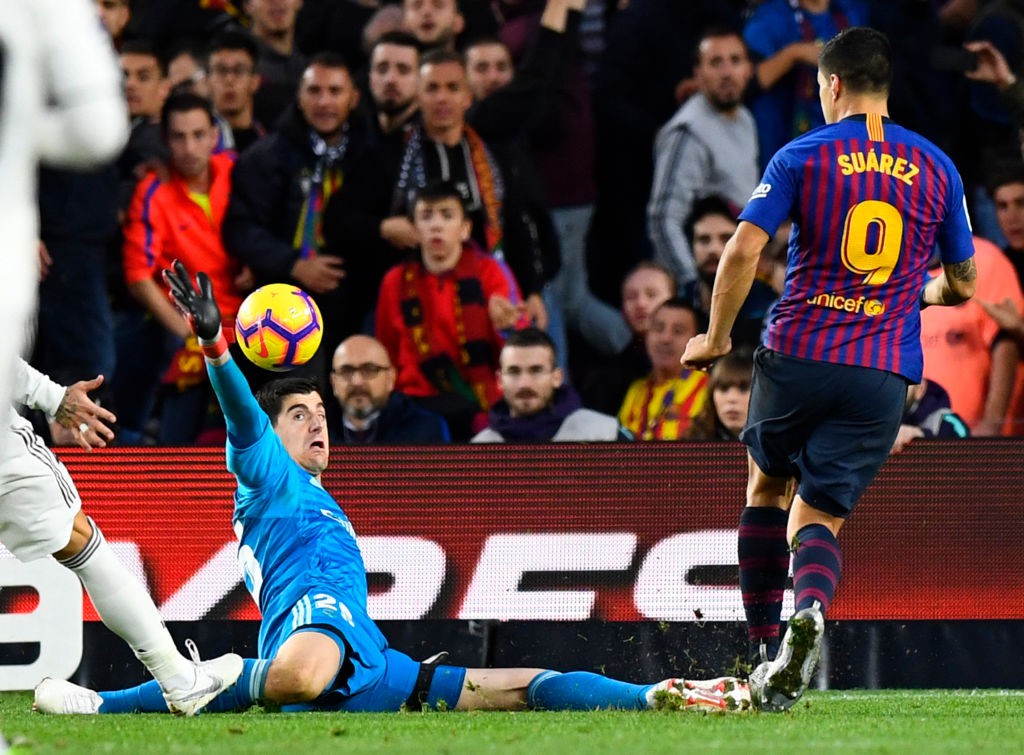 Bạn tri kỷ của Messi ghi 3 bàn, Real Madrid thảm bại nhục nhã 1-5 trước Barca ở trận Siêu kinh điển-16