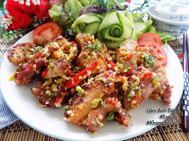 Thịt chiên cháy cạnh đậm đà, cơm nấu bao nhiêu cũng hết-1