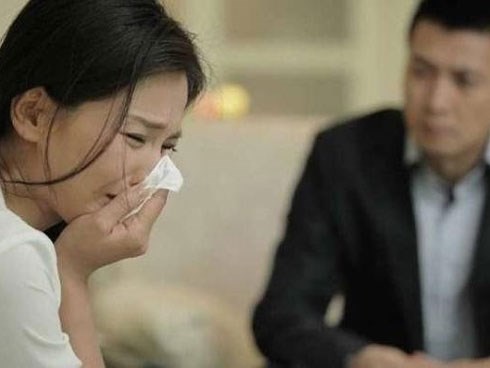 Chồng bỗng cho vợ sổ tiết kiệm 1 tỷ, vợ đang hạnh phúc tràn trề thì chồng đột ngột tuyên bố...