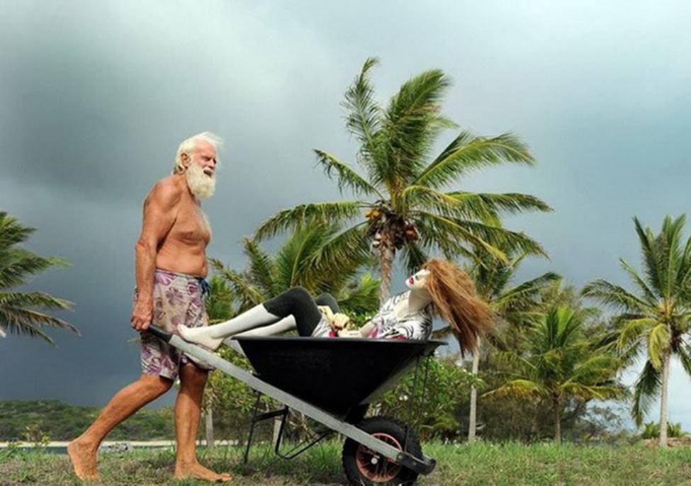 Cười ra nước mắt với những cặp đôi hoàn cảnh này-15