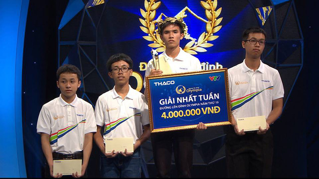Nam sinh Nam Định được 100 điểm Khởi động, giành vé thi Tháng Olympia-1
