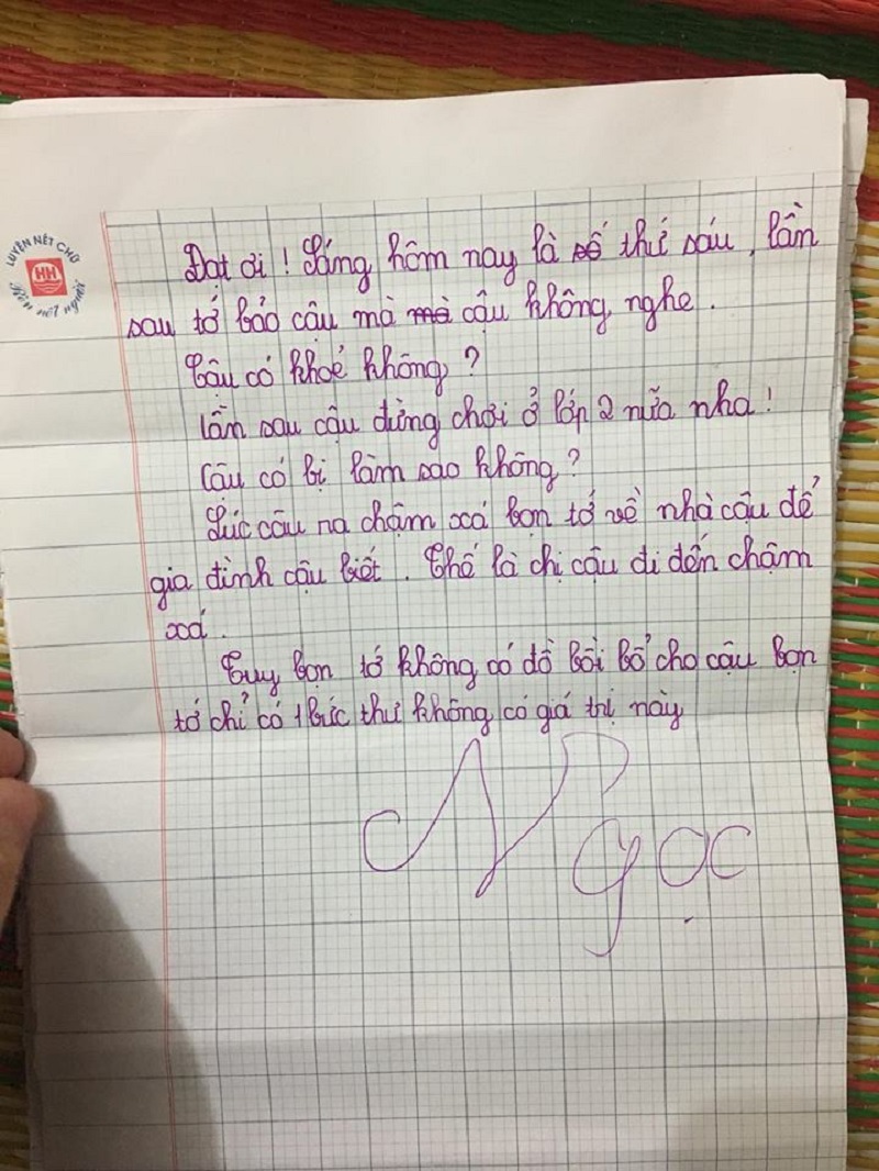 Bị ngã trật chân, cậu bé lớp 4 bất ngờ nhận được xấp thư hỏi thăm từ bạn bè-6