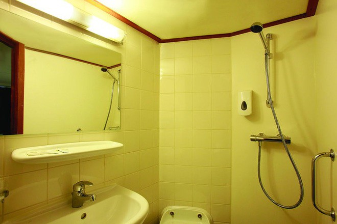 Lột trần sự thật không như là phim khi nghỉ dưỡng trên du thuyền đắt tiền-13