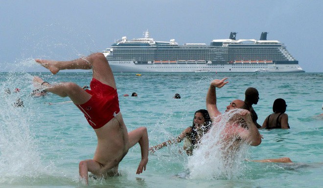 Lột trần sự thật không như là phim khi nghỉ dưỡng trên du thuyền đắt tiền-19