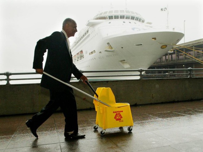 Lột trần sự thật không như là phim khi nghỉ dưỡng trên du thuyền đắt tiền-27