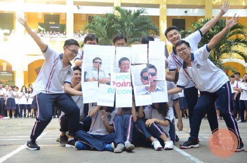 Nhảy flashmob chào mừng 20-11, học sinh cuối cấp khiến cả trường phát cuồng-7