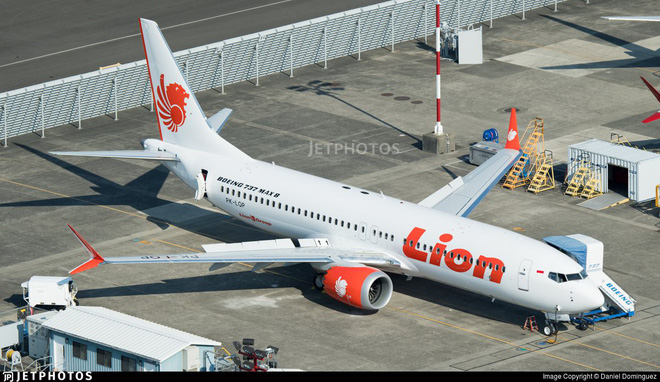 Lực lượng cứu hộ Indonesia đã tìm thấy máy bay chở 188 người rơi xuống biển gãy làm đôi-1