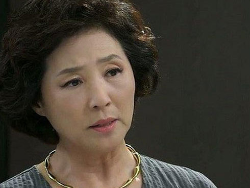 Ngày đến dạm ngõ, mẹ chồng tương lai hốt hoảng đánh rơi mâm lễ khi thấy mặt thông gia-3