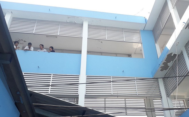 Nữ y sĩ dự phòng nhảy từ lầu 2 bệnh viện xuống đất nguy kịch-1