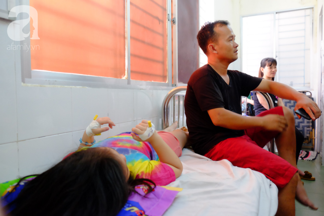 Đã xác định nguyên nhân ban đầu vụ hàng chục trẻ em bị ngộ độc sau khi ăn bánh mì chà bông gà ở TP.HCM-3