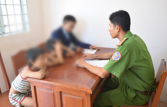 Hai trẻ 7 và 9 tuổi gây ra hơn 20 vụ trộm cắp-1