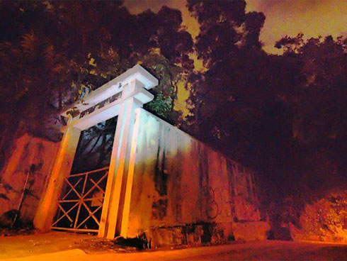 Cân hết mọi loại ma quỷ, cô bé Philippines nổi tiếng toàn cầu với màn ôm đầu đi xin kẹo Halloween-5